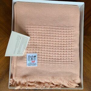 Vintage Faribo Country Fair 100% Wool Fringed Peach blanket 50 x 60